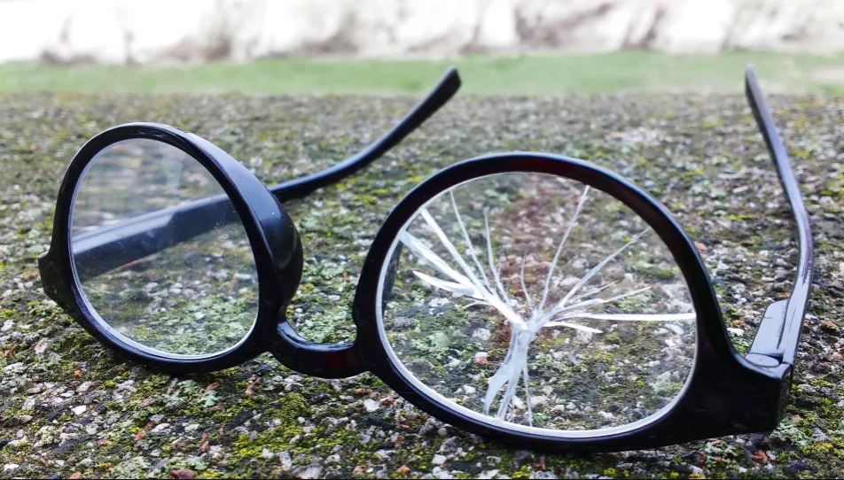 Будьте готовы к тому, что очки неизбежно разбиваются